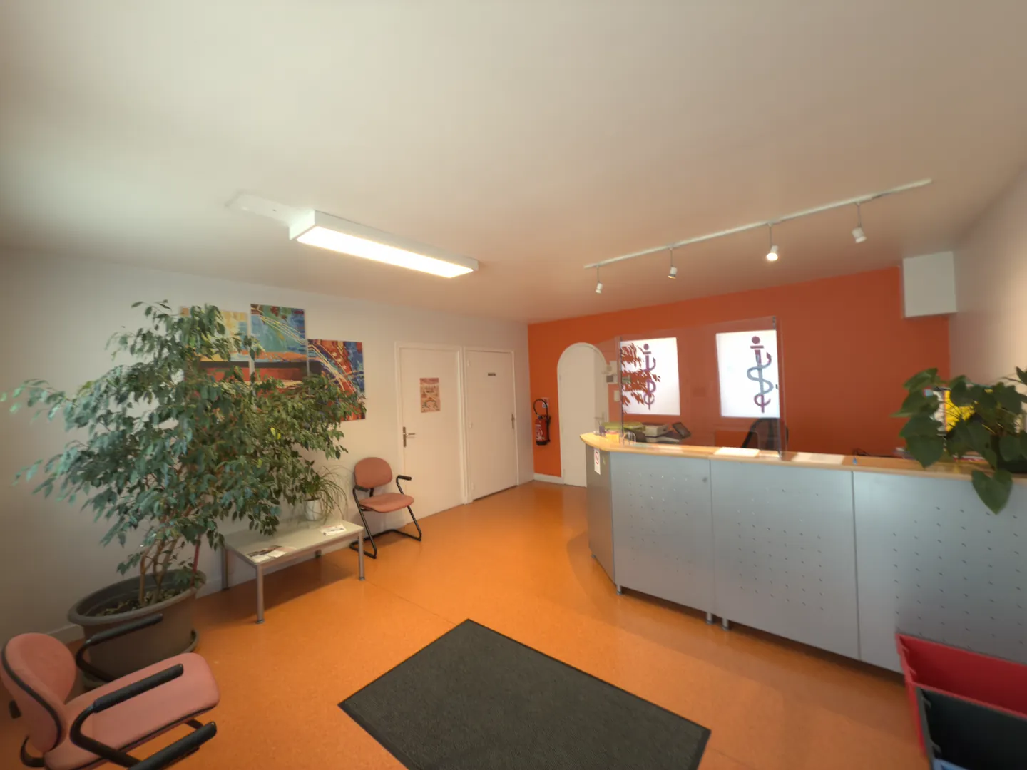 L'intérieur du cabinet